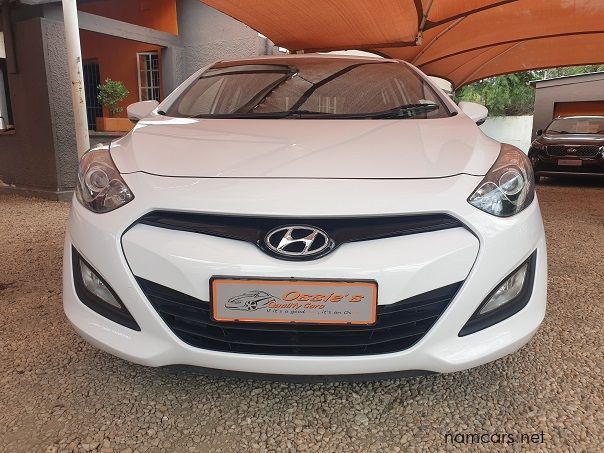 2013 HYUNDAI I30 Premium 1