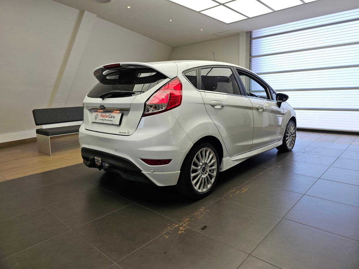 2017 FORD FIESTA Titanium 3